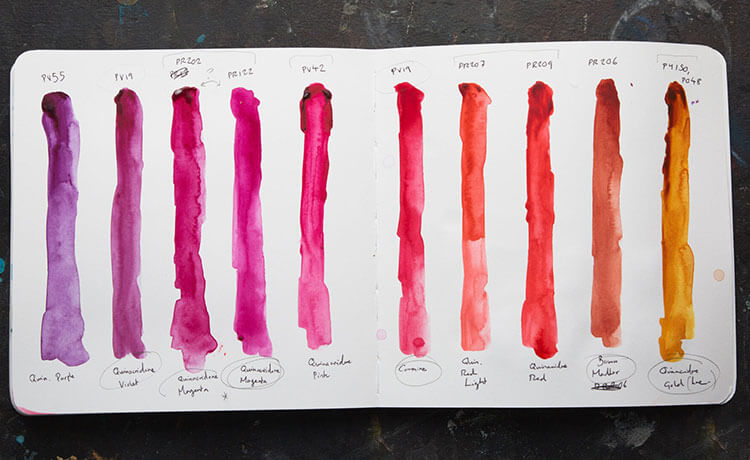 喹吖啶酮顏料的光譜，從紫色到金色。